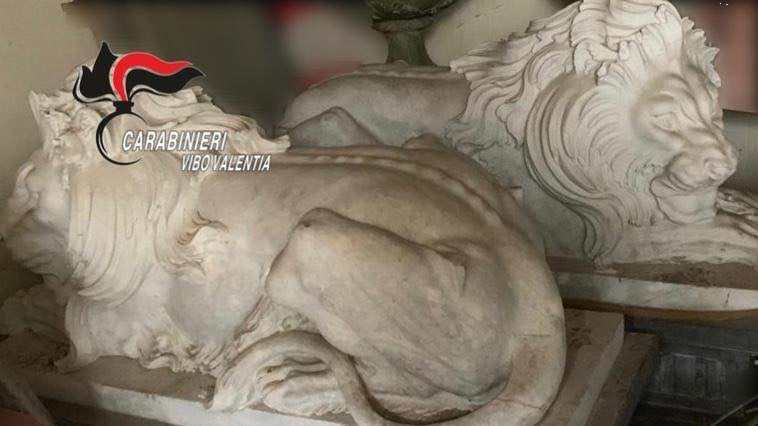 Calabria, cercano armi ma trovano opere d’arte