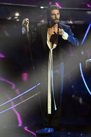 Sanremo 2024: ecco il look della terza serata del Festival dei Santi Francesi  5