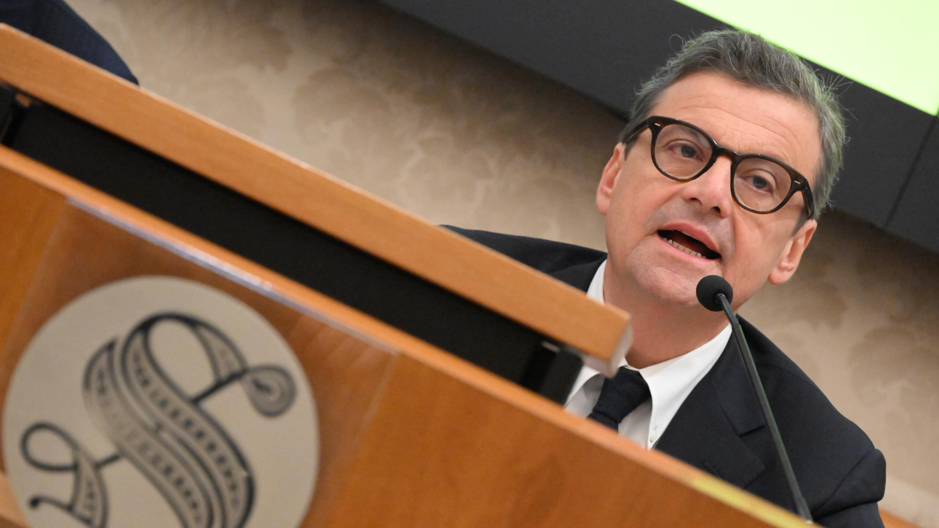Premierato col sì dei renziani. E solito giravolta di Calenda