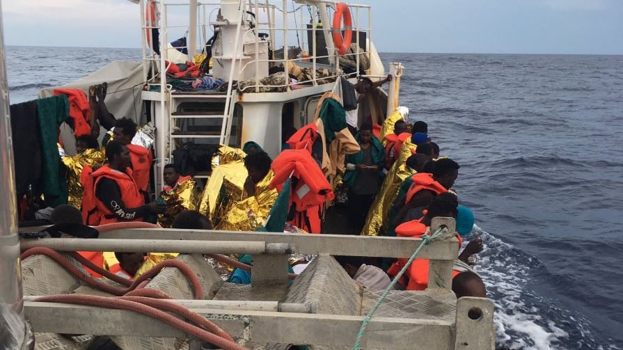 L'ong tedesca forza il divieto: nave sequestrata dalla Finanza