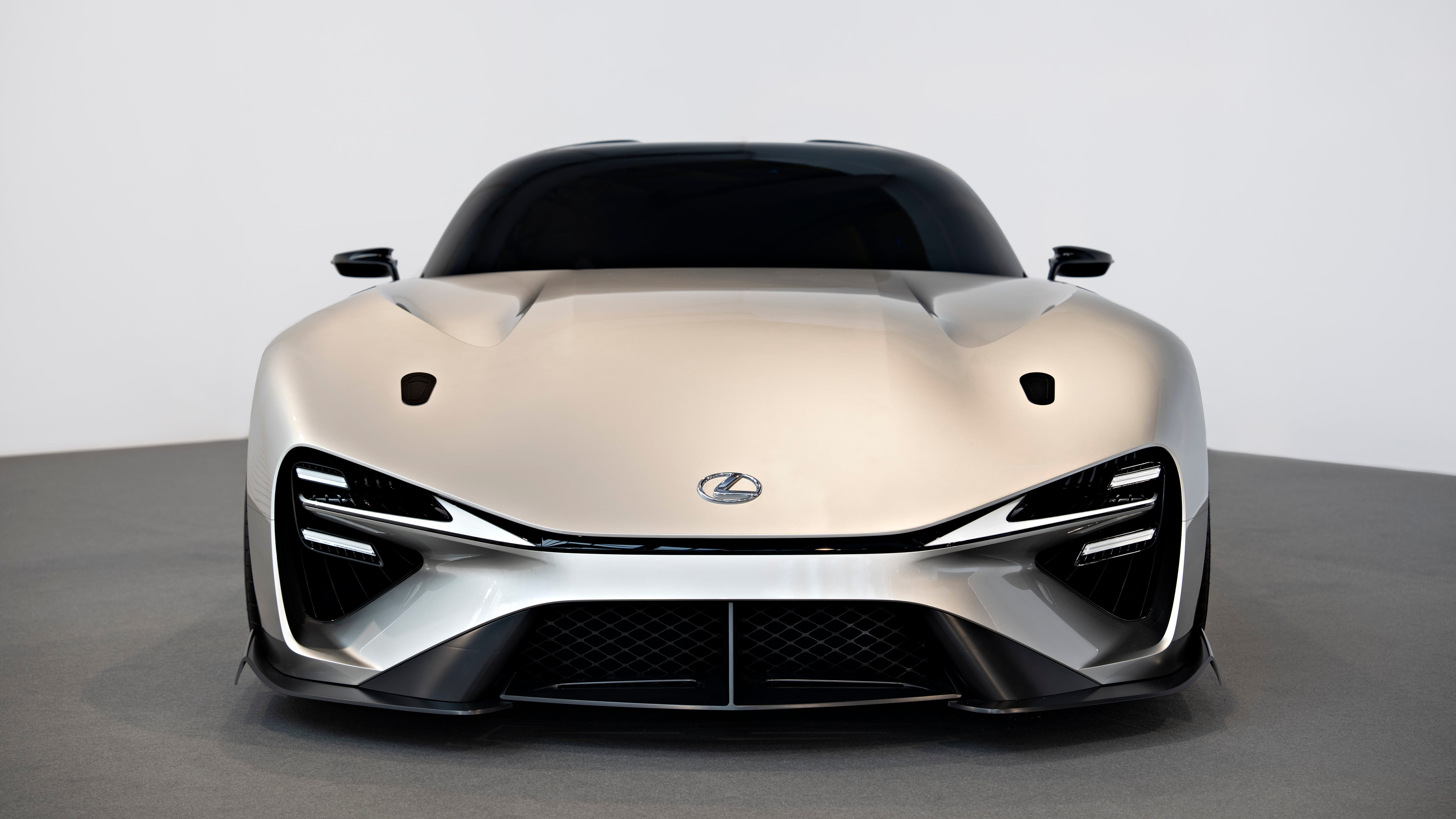 Auto elettrica ma con cambio manuale, così Lexus guarda al futuro