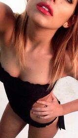 Chiara, la donna che ha fatto litigare Mirante e Higuain 2