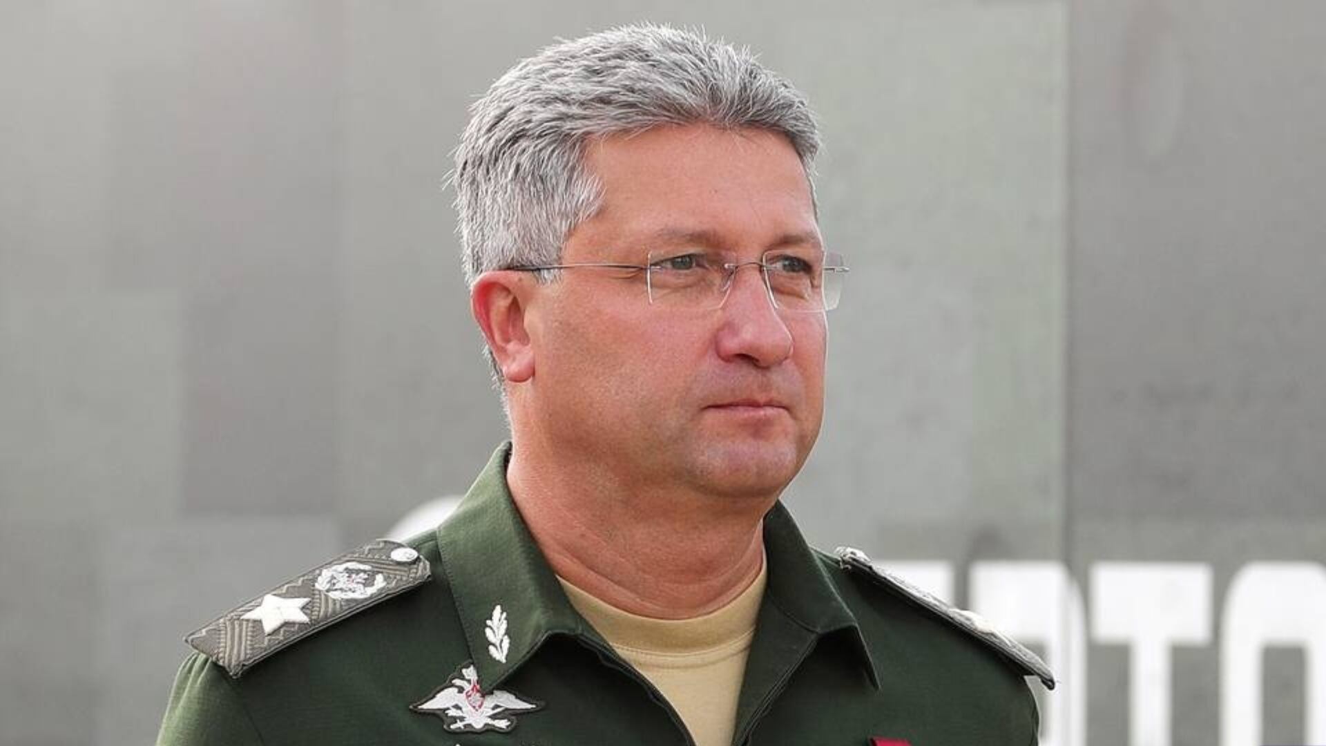Mosca, purghe e veleni: in manette un vice ministro. Altri droni sulle raffinerie