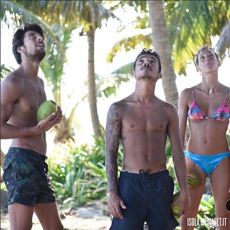 Isola dei Famosi 2017, i momenti sexy 21