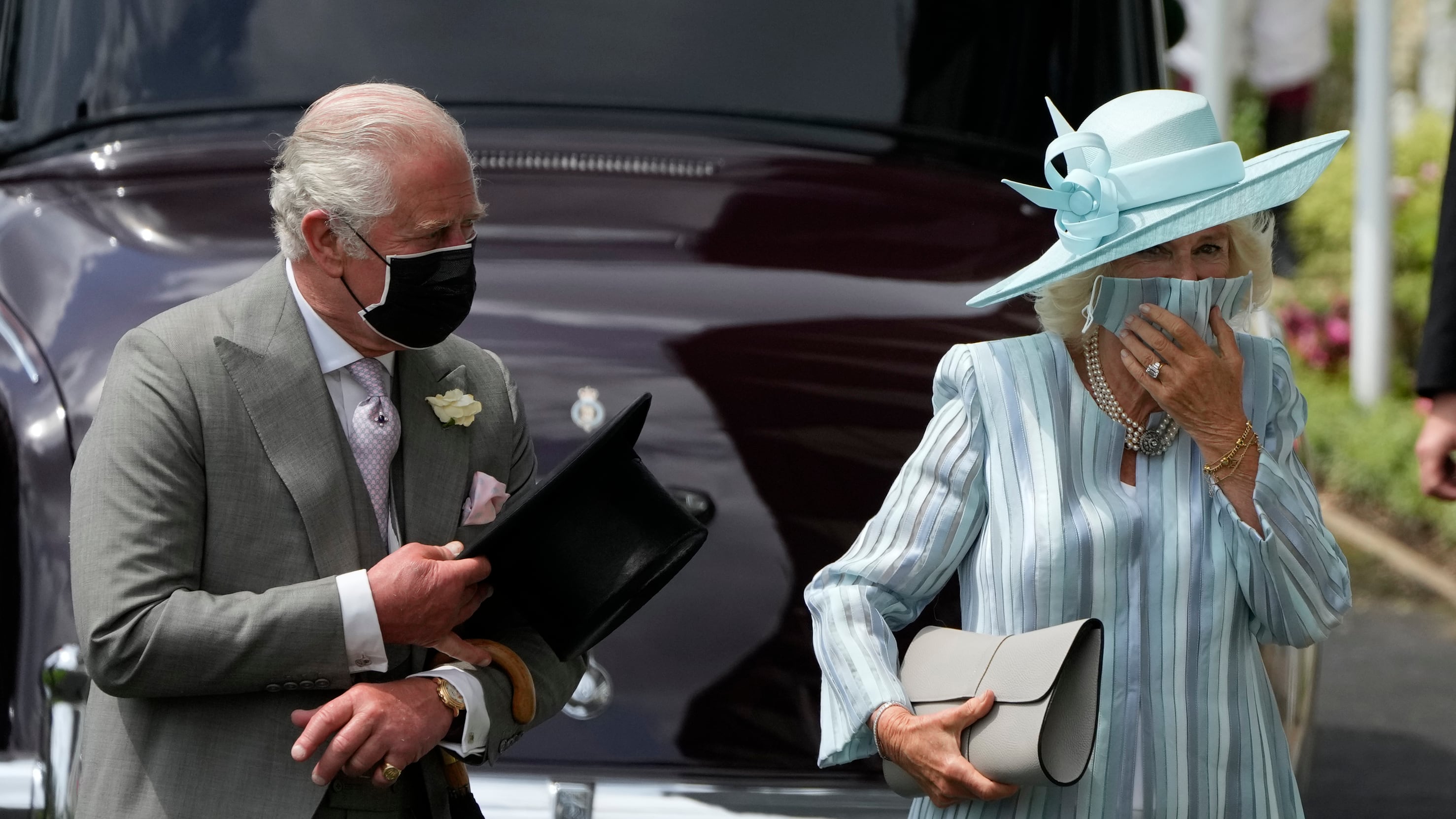 "Harry può distruggere Camilla": il libro-bomba è un caso