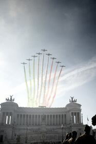 La sfilata delle Forze armate 10