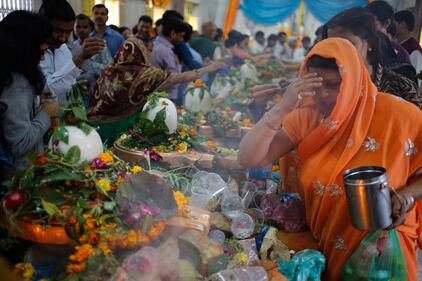 Colori, serpenti e cannabis, la due giorni del festival di Shiva in India 9