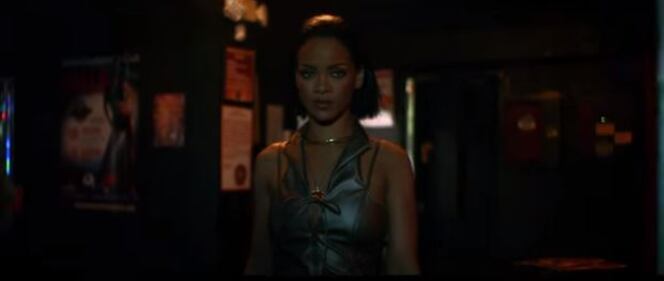 Rihanna, sexy killer in "Needed me": foto 14