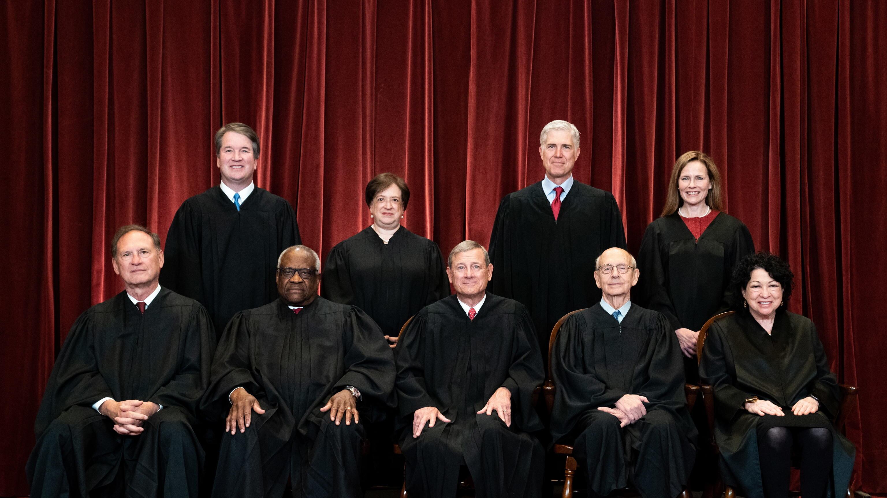 Ecco chi sono i giudici che hanno stoppato l'aborto in America