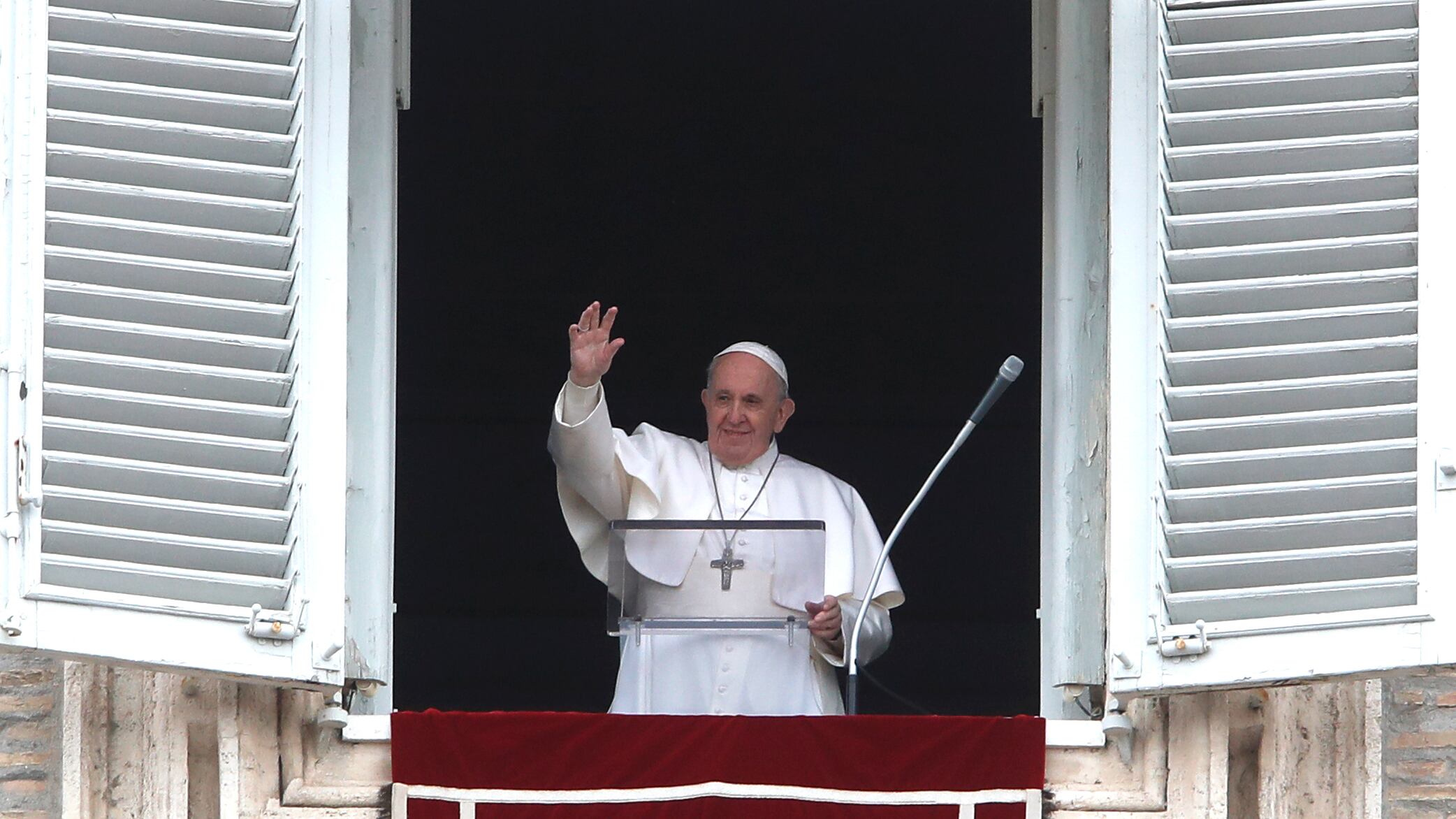 La Chiesa gela le unioni gay. "Non si benedice il peccato"