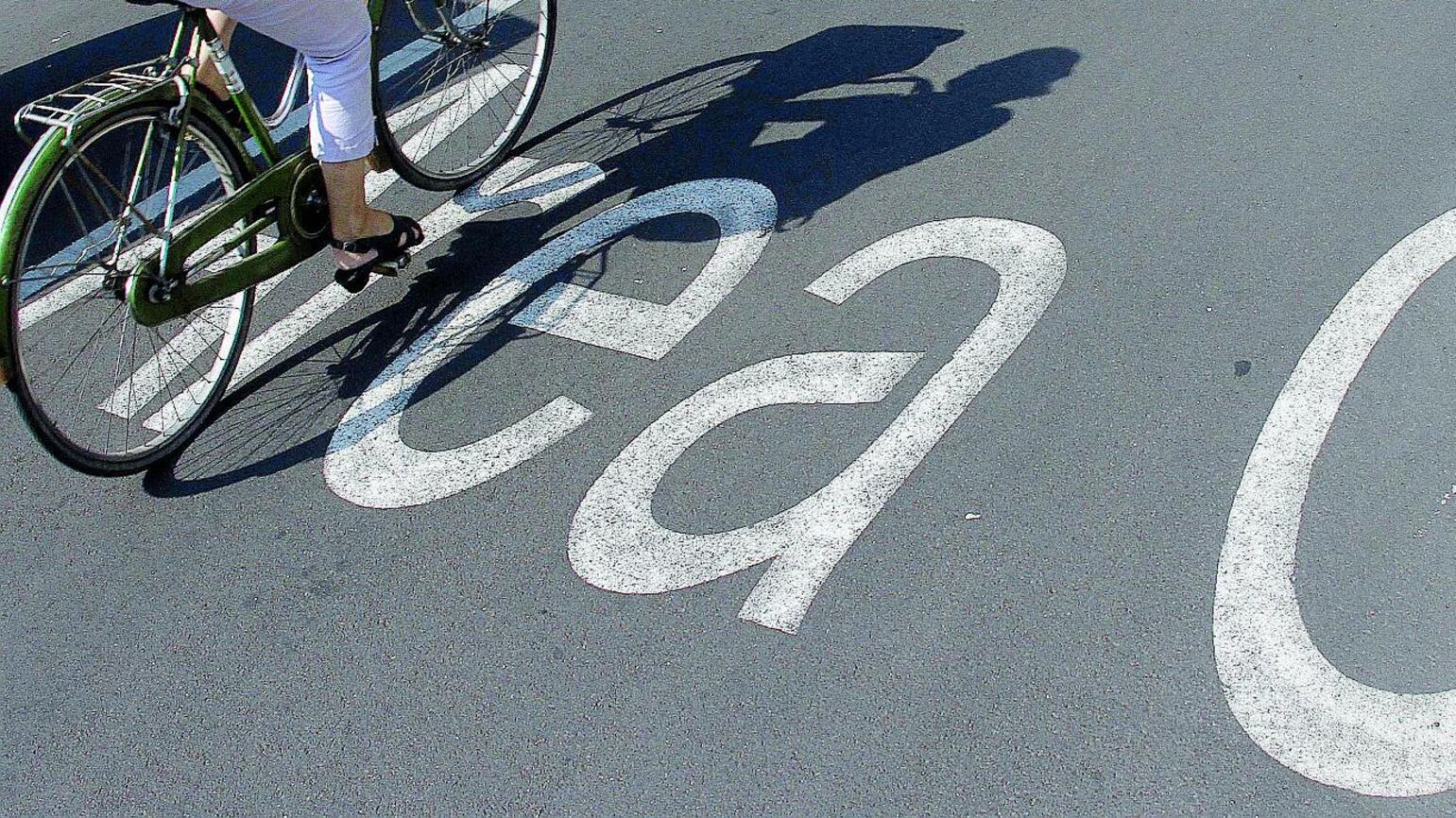Vogliono allargare Area C E cancellano i parcheggi