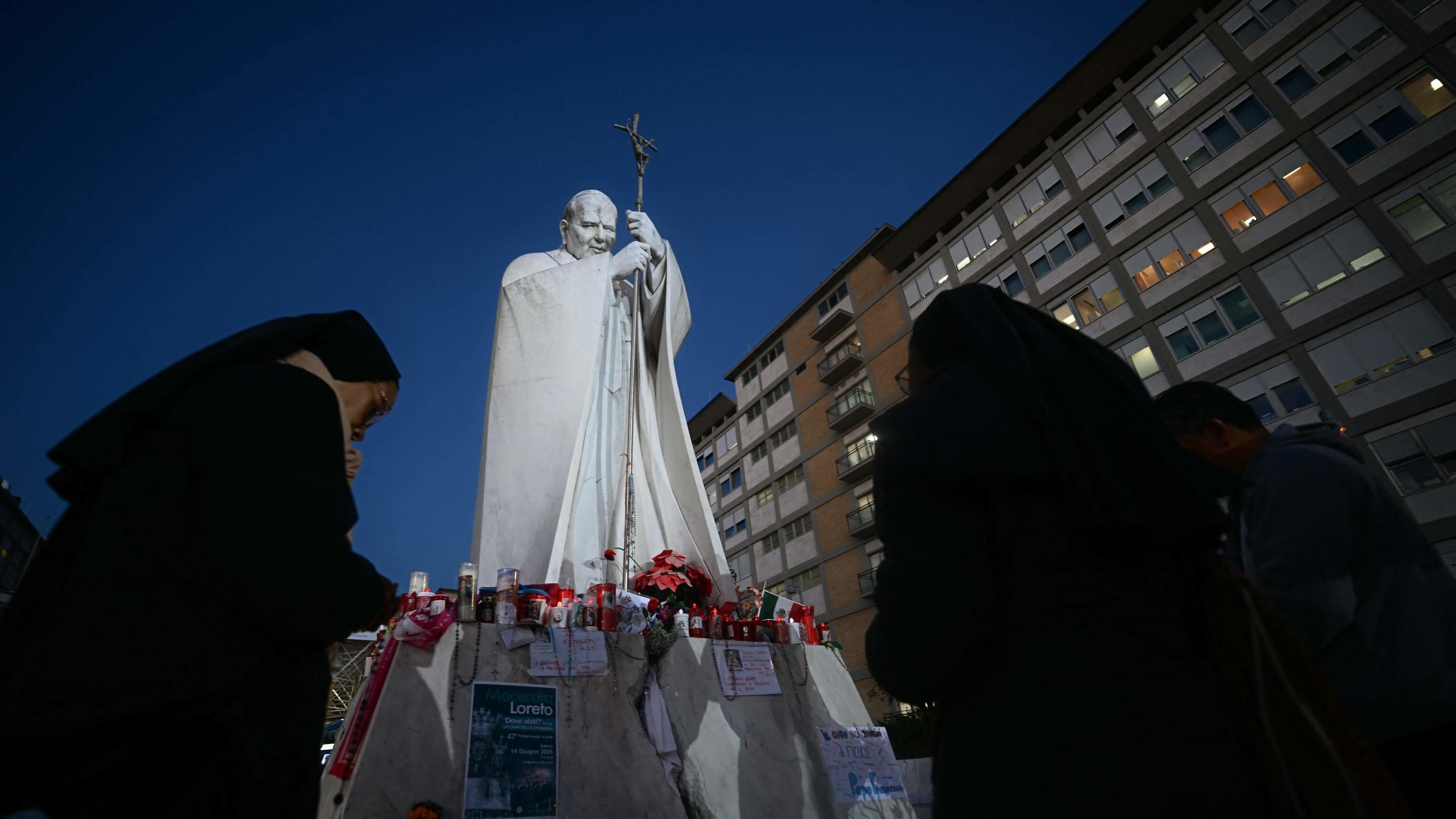 Altre due crisi respiratorie per il Papa
