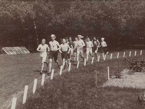 Olimpiadi di Parigi 1900: quella maratona di Théato, l'atleta senza Stato