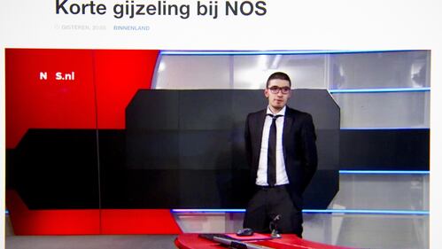 Olanda, uomo fa irruzione nella tv di Stato 4