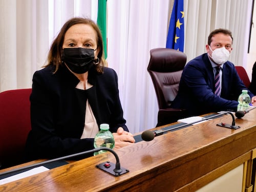 I casi Durigon e Lamorgese accendono lo scontro Lega-Pd