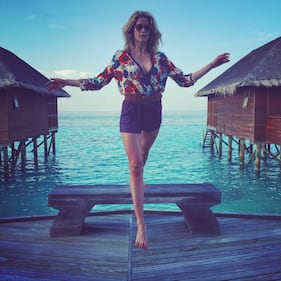 Elena Santarelli, pilates su Instagram 13