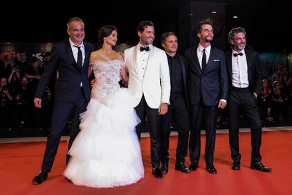 Penelope Cruz è raggiante sul red carpet del Festival di Venezia  1