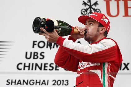 Alonso trionfa in Cina 14
