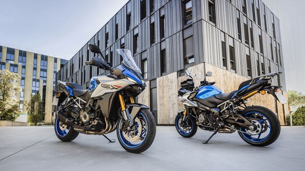 Suzuki, le nuove GSX-1000GX e GSX-8R presenti a EICMA 2023