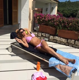 Anna Tatangelo: bikini esplosivo al mare 27