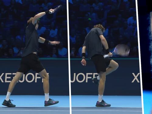 Rublev si infuria e prende a racchettate il ginocchio - Video