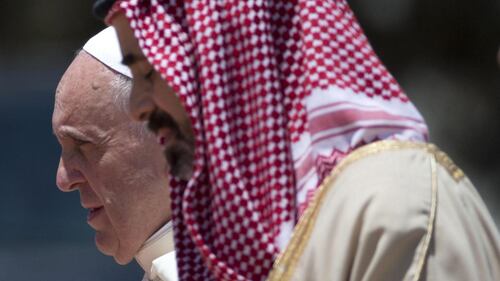 Papa Francesco all'arrivo ad Amman 1