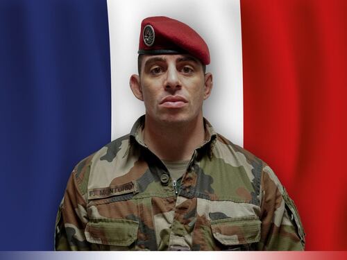 Chi era Florian Montorio, il soldato francese di Unifil ucciso in Libano: padre di due figlie a un passo dal congedo