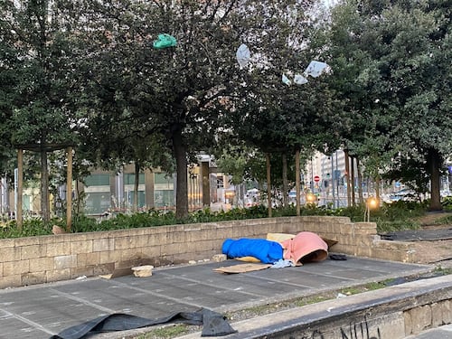 "Non gestione dell'accoglienza". La bomba contro Sala che viene da sinistra