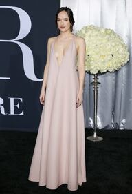 Dakota Johnson hot, sexy per "50 Sfumature di Nero" 4