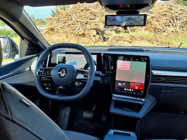 Renault Megane E-Tech Electric: guarda la gallery del crossover ibrido 16