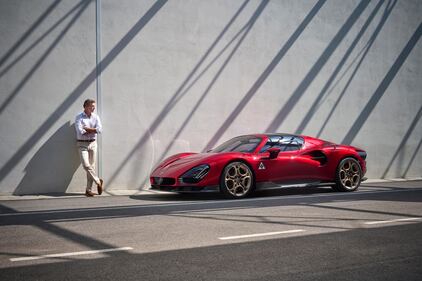 Alfa Romeo 33 Stradale, guarda le immagini 25