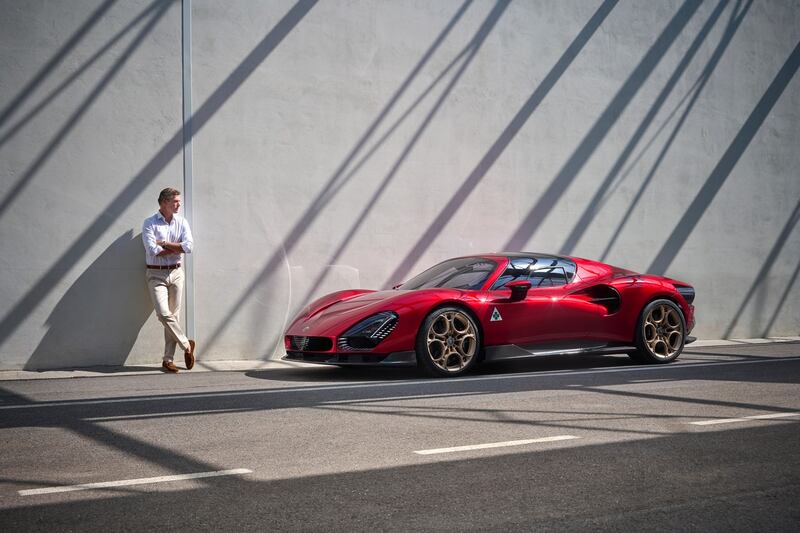 Alfa Romeo 33 Stradale, guarda le immagini 25