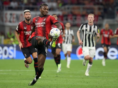 Champions, il Milan sbatte sul Newcastle: 0-0. Infortuni per Maignan e Loftus-Cheek