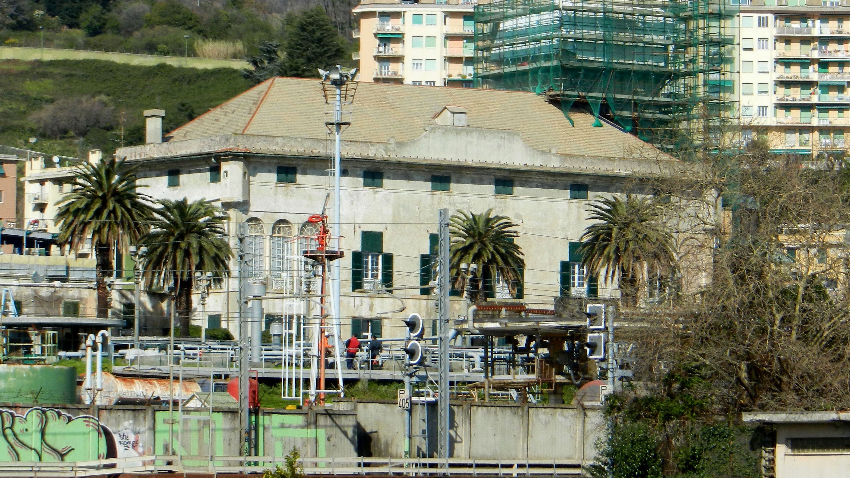La "bomba" chimica che minaccia Genova (e che nessuno vuole)