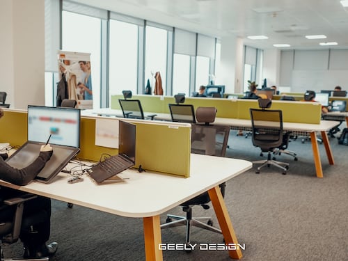 Guardare Milano dall’alto aiuta a disegnare auto Geely più belle