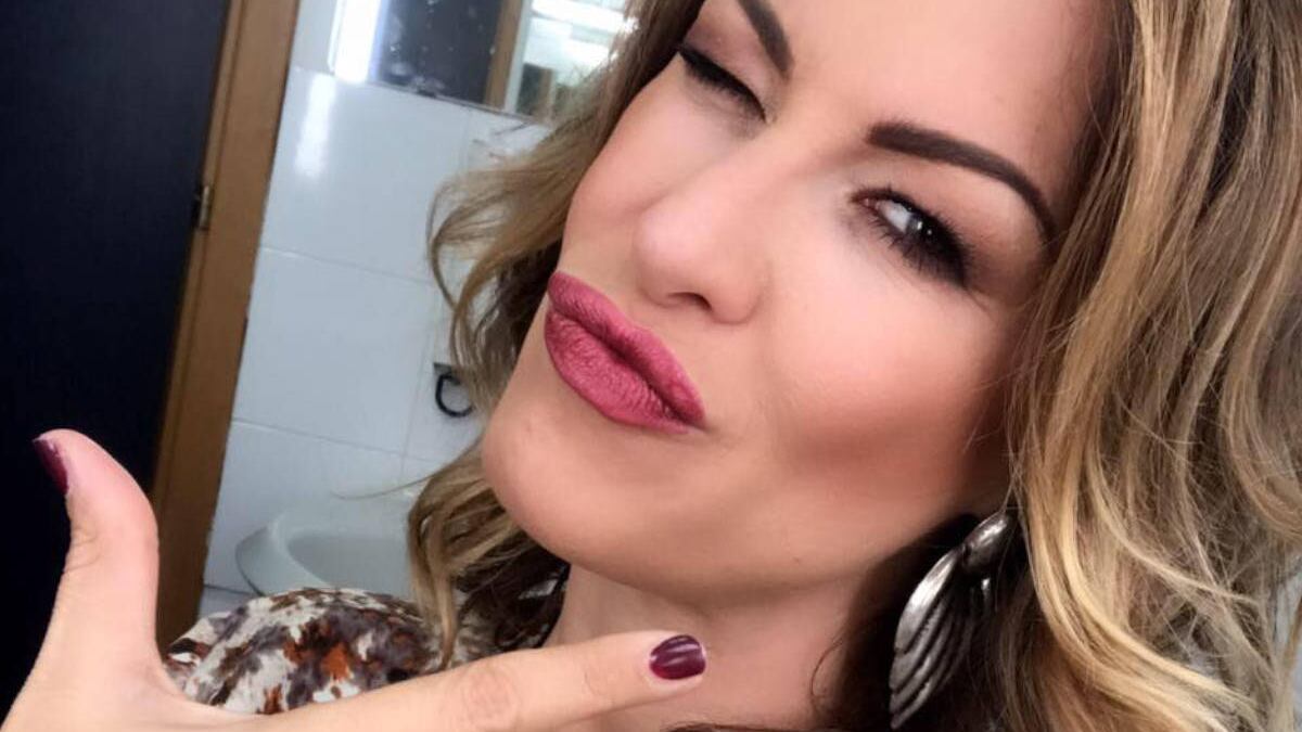 Rachele Montella ha un malore a Vieni da me. Caterina Balivo: "Ma è incinta?"