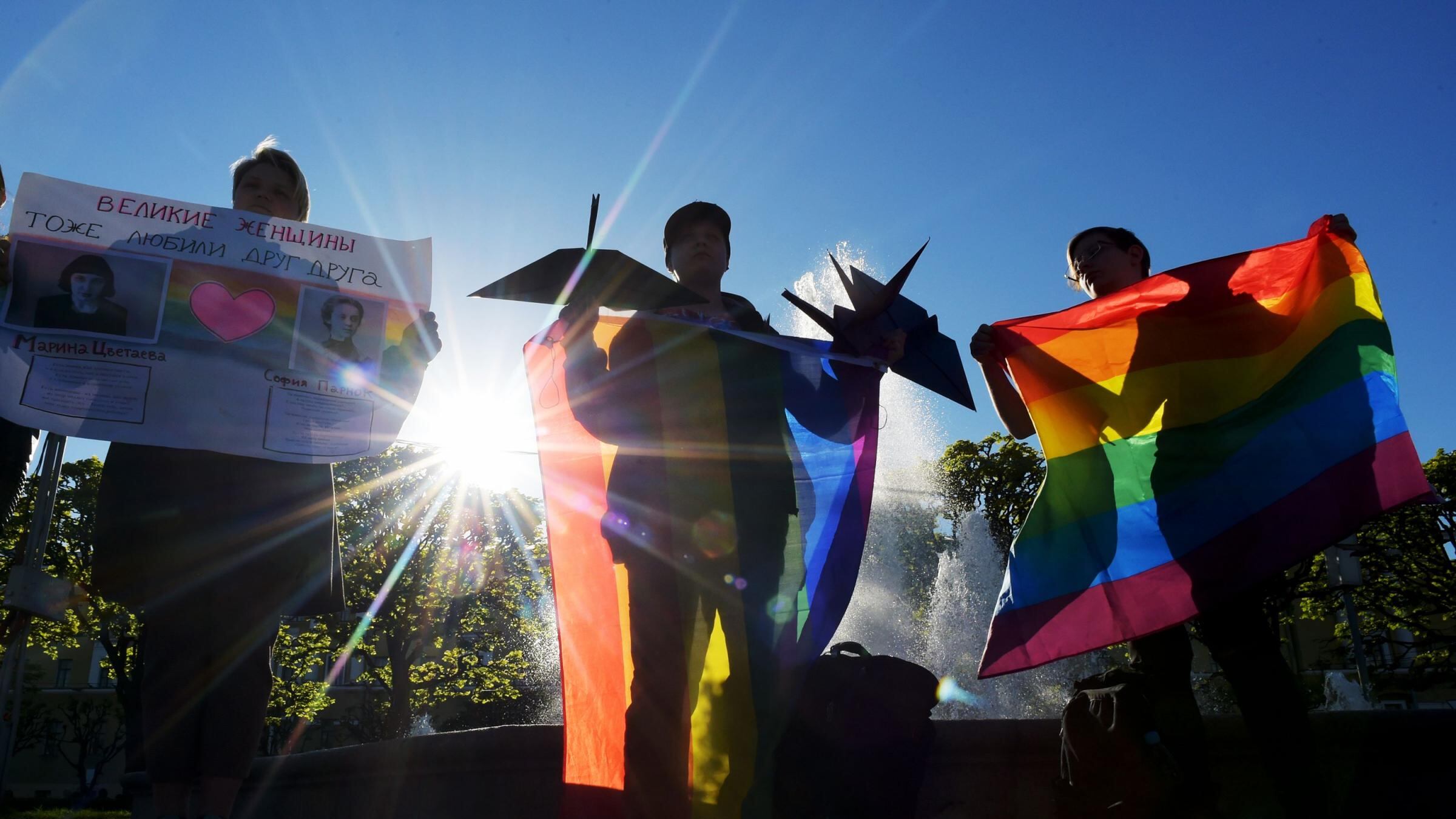 Russia, attivista gay uccisa vicino a casa: era stata minacciata