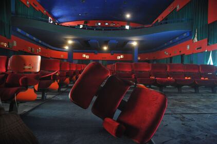 Occupato il cinema Maestoso in Piazza Lodi 8