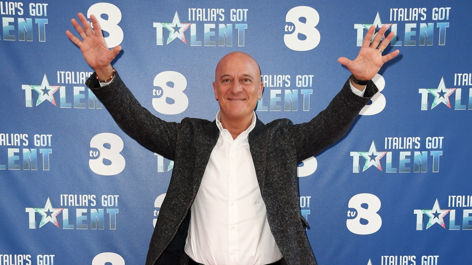 Il talento canoro di Claudio Bisio