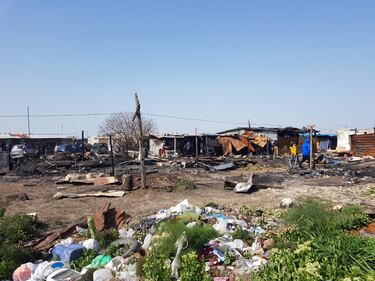 Borgo Mezzanone, la baraccopoli dopo l'incendio 5