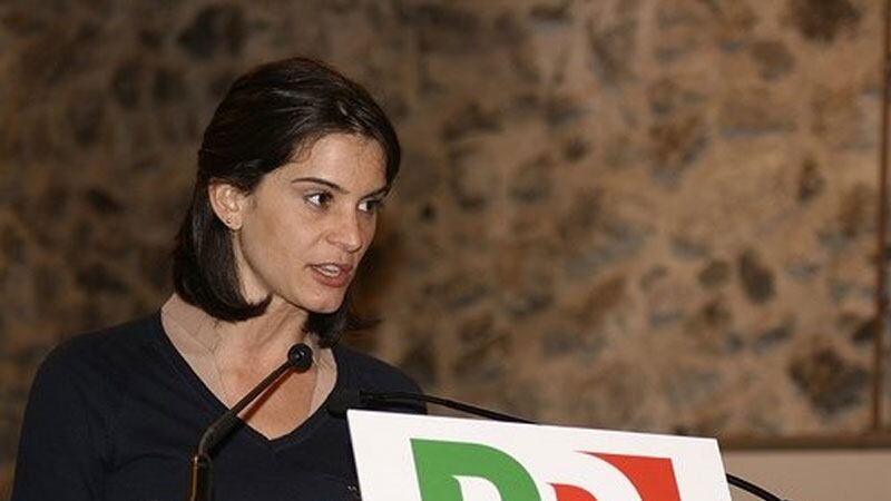 Sms per far votare la fidanzata: Franceschini linciato da Grillo