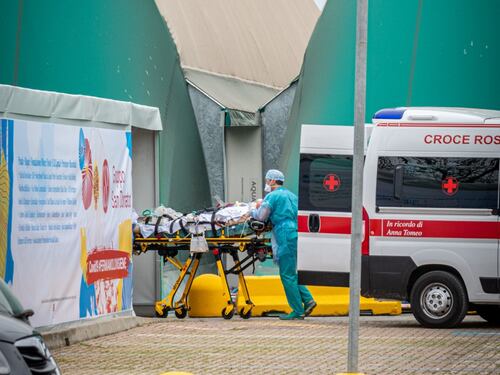 Apre il reparto realizzato in 8 giorni