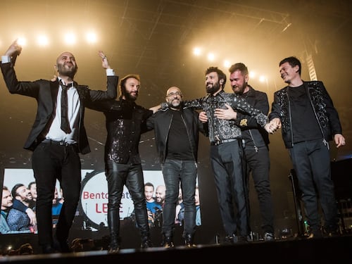 Negramaro successo live a Milano e sul palco torna Lele