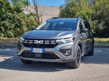 Dacia Jogger Hybrid 140: la gallery del suv 7 posti ibrido super spazioso 2