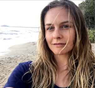Alicia Silverstone nuda per PETA 6