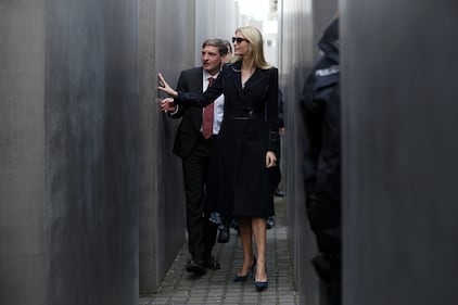 Ivanka al Memoriale per le vittime dell'Olocausto 6