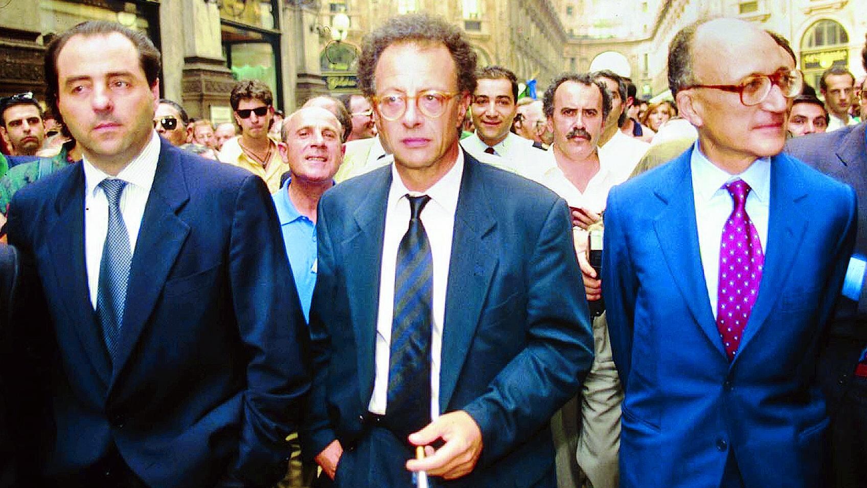 La sinistra e le toghe d'assalto: la vera storia del patto di ferro