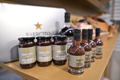 Prodotti a marchio “Esercito 1659” e stabilimento chimico farmaceutico militare a “Taste 16” 3