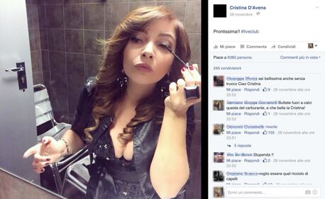 Cristina D'Avena: il Web pazzo per la scollatura profonda 1