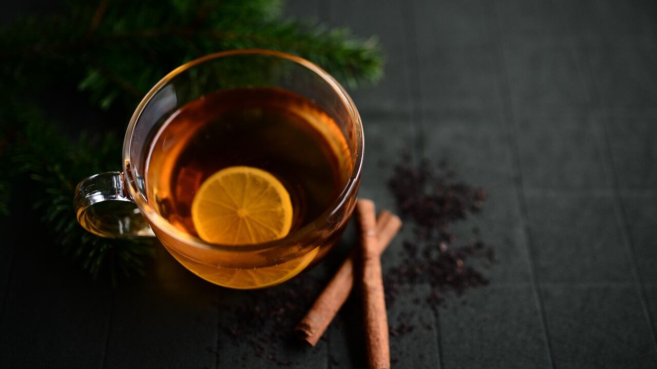 La tisana che secondo l'antica medicina cinese contrasta l'influenza: ha 4 ingredienti e si beve al mattino